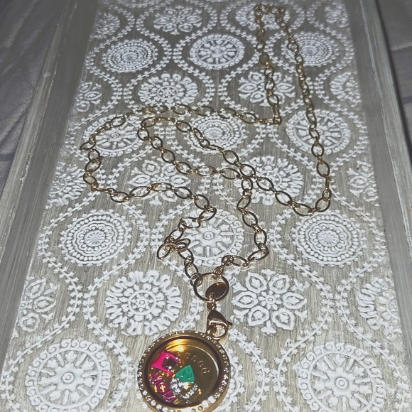 Origami Owl Flat Oval Link Necklace w/ Rhinestone Locket and Charms - Picture 5 of 7